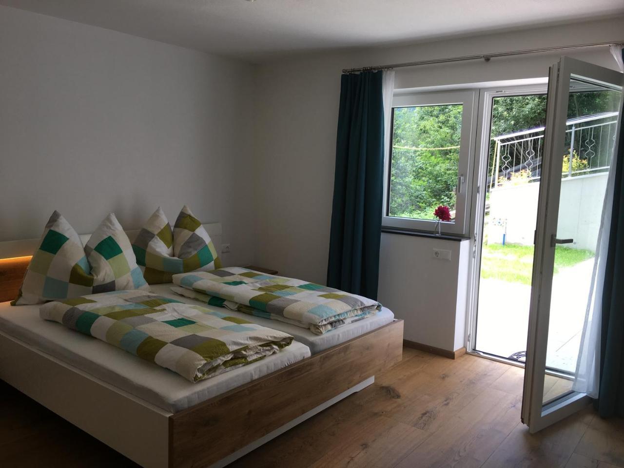 Koflers Ferienwohnungen Oberperfuss Exterior foto